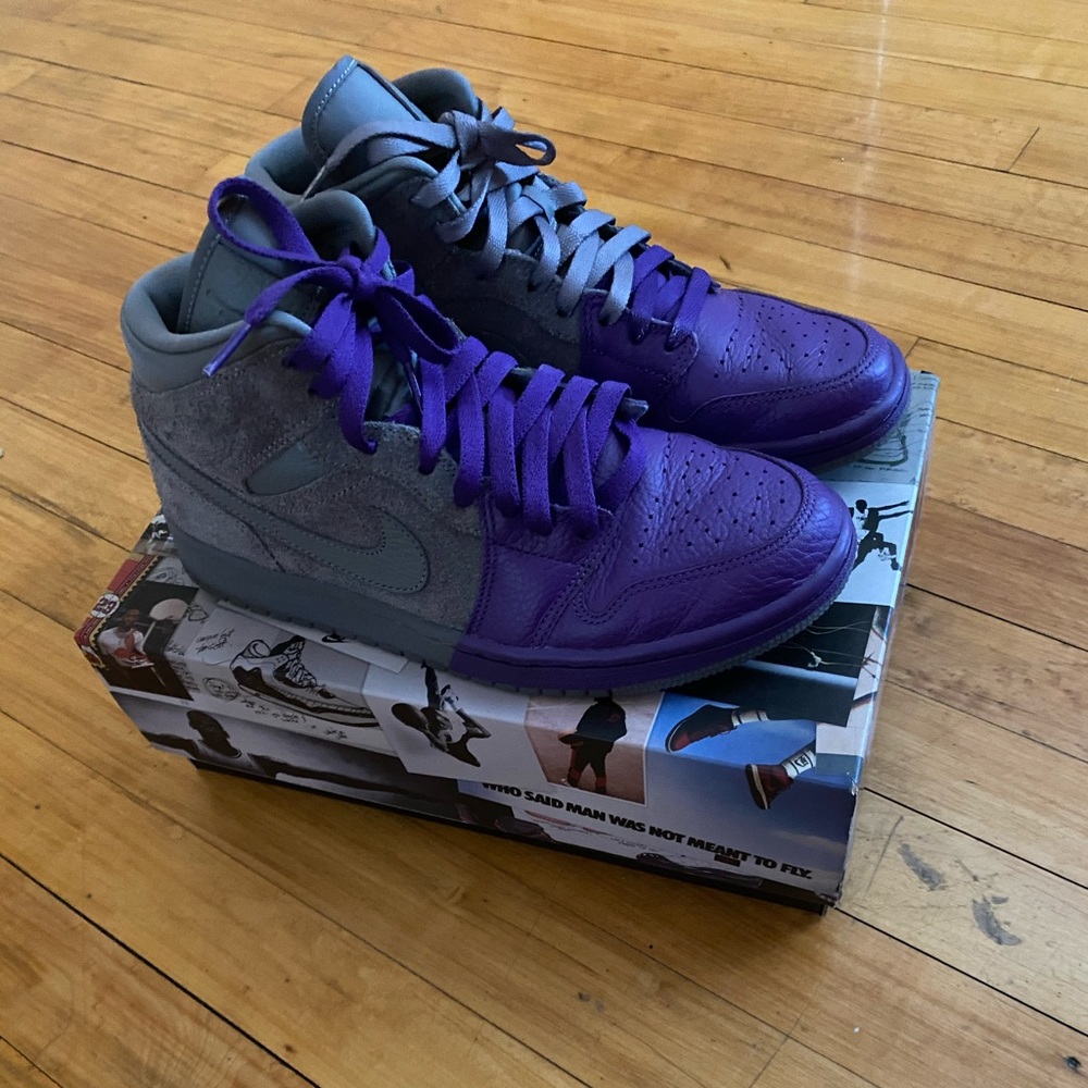 Sheila Rashid Mid Jordan 1s